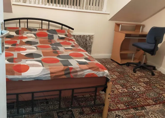 Female Only ブラッドフォード