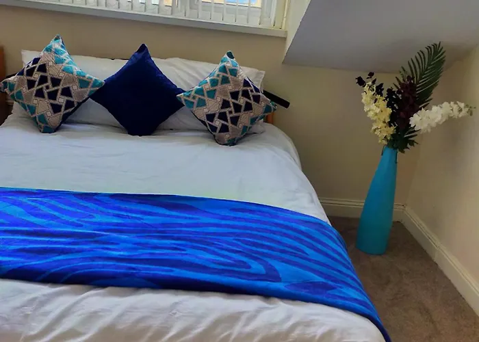 Female Only * Bradford (West Yorkshire)